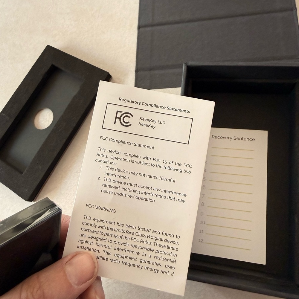 KeepKey Cryptocurrency Hardware Wallet - Picture 4 of 6